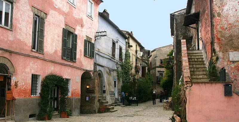 Calcata and Bracciano Tour